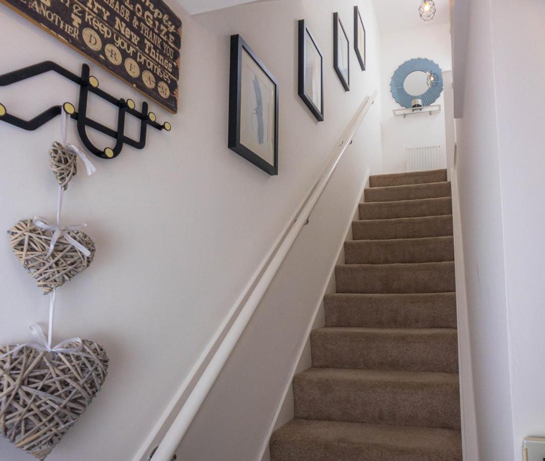 Modern 2 Bed House With Parking And Garden Villa Nottingham Exteriör bild