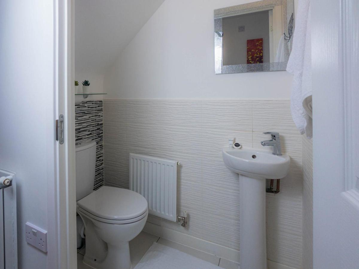 Modern 2 Bed House With Parking And Garden Villa Nottingham Exteriör bild