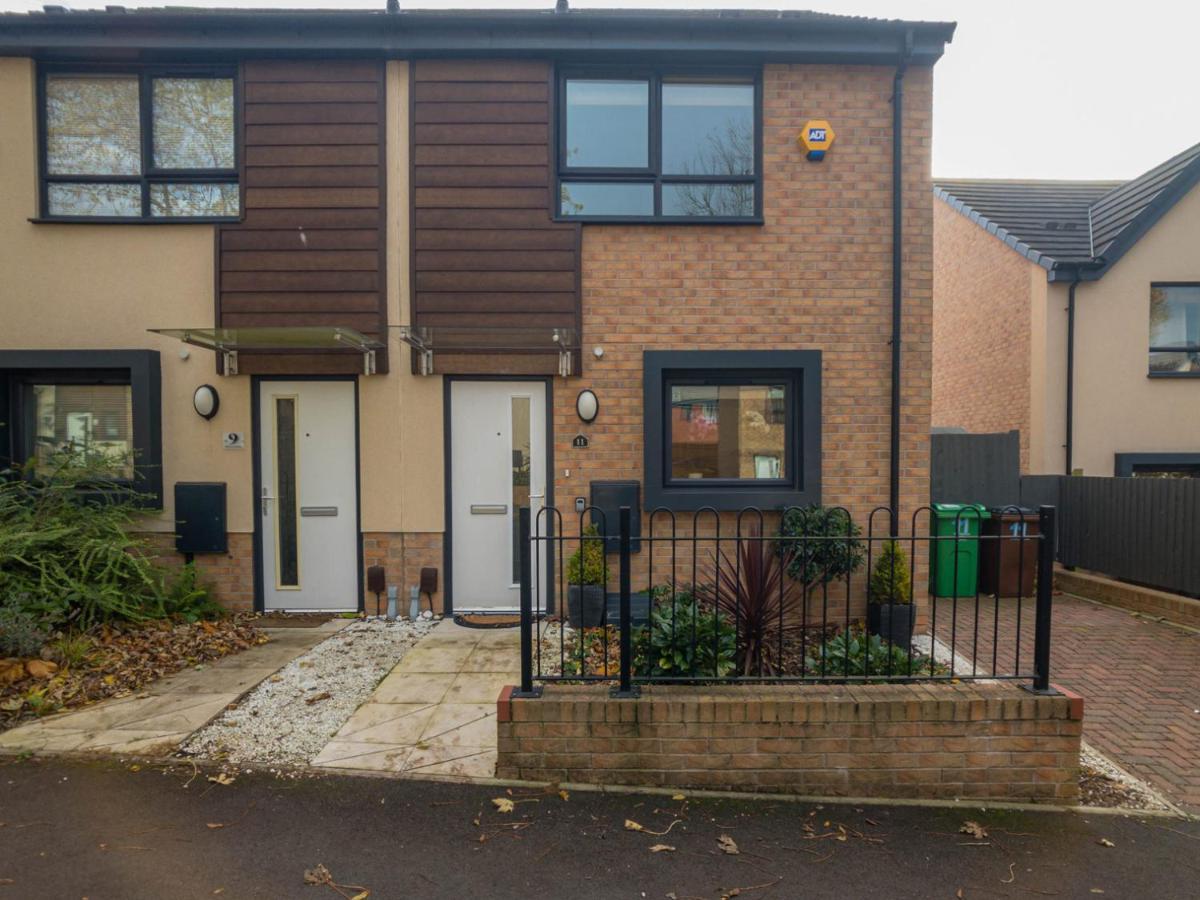 Modern 2 Bed House With Parking And Garden Villa Nottingham Exteriör bild